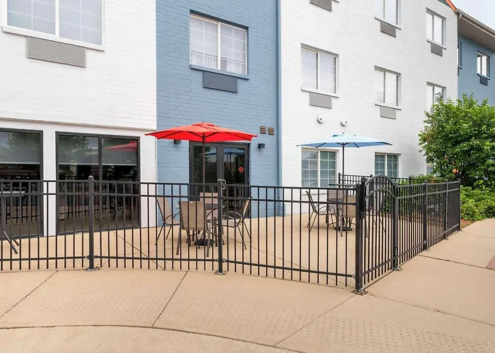 Comfort Suites Elgin Northwest